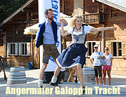 Angermaier Galopp in Tracht 2015 @ Galopprennbahn Riem am 09.08.2015 beim 1. Münchner Trachten-Renntag (©Ftp: Martin Schmitz)